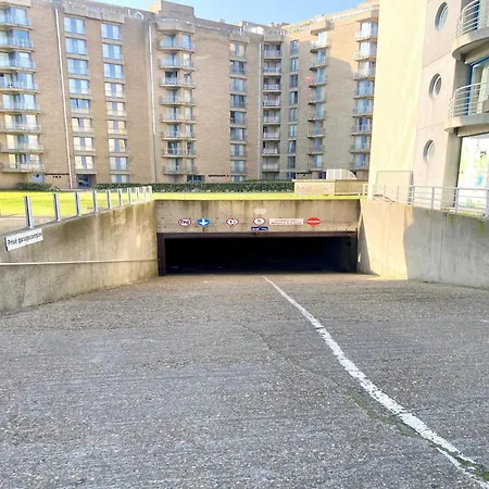 Apartment In With The Beach, Cleaning Included Nieuwpoort